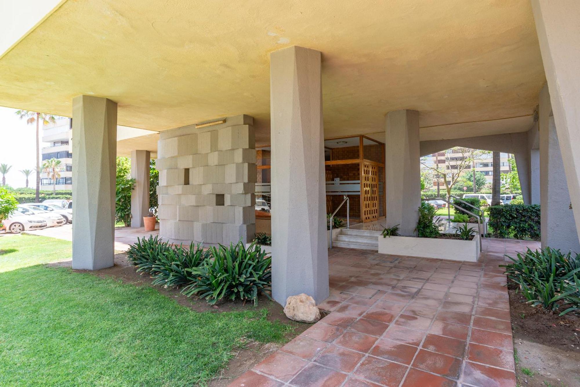Playamar Waterfront Exclusive Apartment And Views Tower 2 Fl 14 Torremolinos Exterior photo